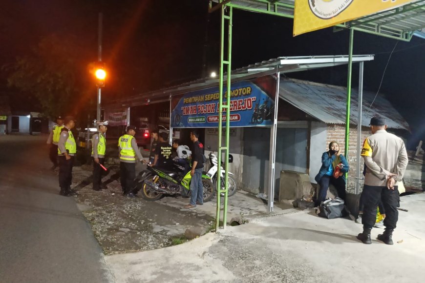 Pastikan Kamtibmas Kondusif, Polsek Balerejo Perketat Pengamanan Jelang Detik-Detik Tahun Baru 2026