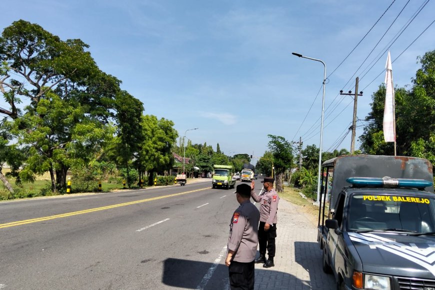 Polsek Balerejo Gelar Patroli Strong Point di Jalur Madiun-Caruban Guna Antisipasi Kriminalitas