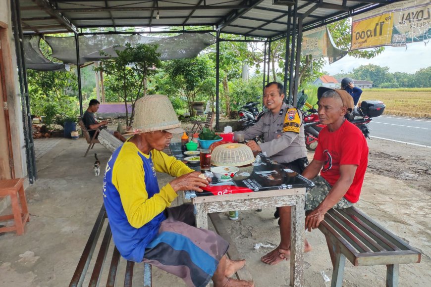 Ngopi Bareng di Warung Pak Anang, Bhabinkamtibmas Polsek Wungu Sampaikan Pesan Tegas: "Stop Jebakan Tikus Listrik!"
