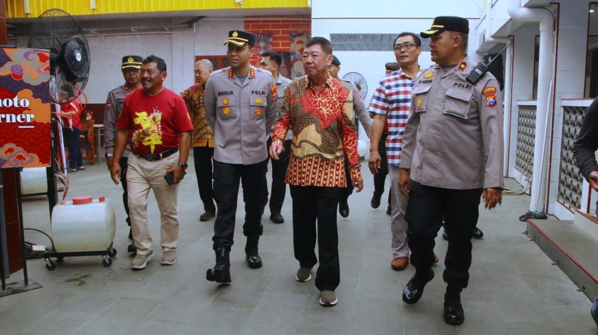 Polresta Malang Kota Pertebal  Pengamanan Imlek, Personel Disiagakan di Klenteng hingga Pusat Perbelanjaan