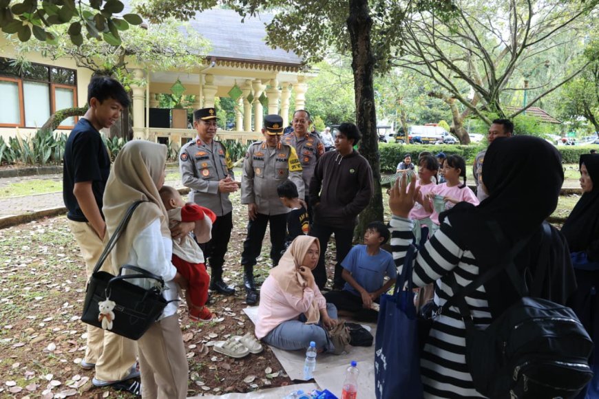 Tinjau Kawasan Wisata Ragunan, Polri Pastikan Keselamatan dan Kenyaman Masyarakat Saat Libur Lebaran 